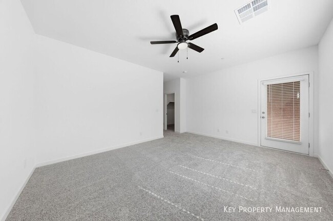 Building Photo - 1529 Layla Crossing Ave