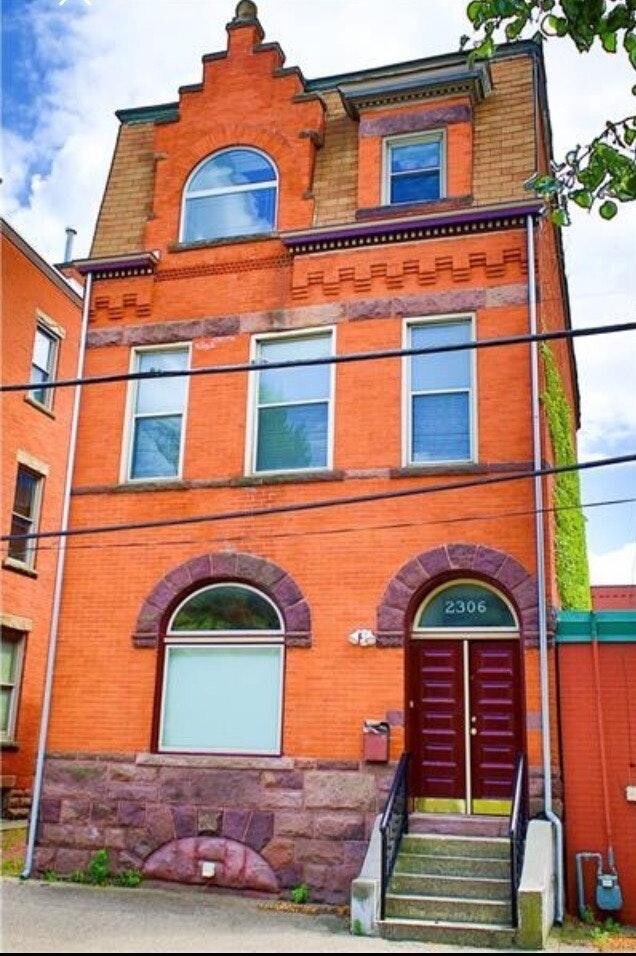 Building Photo - 2306 Sidney St