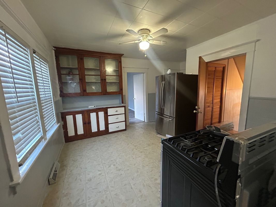 Building Photo - 63 Page St