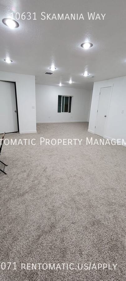 Building Photo - 10631 Skamania Wy