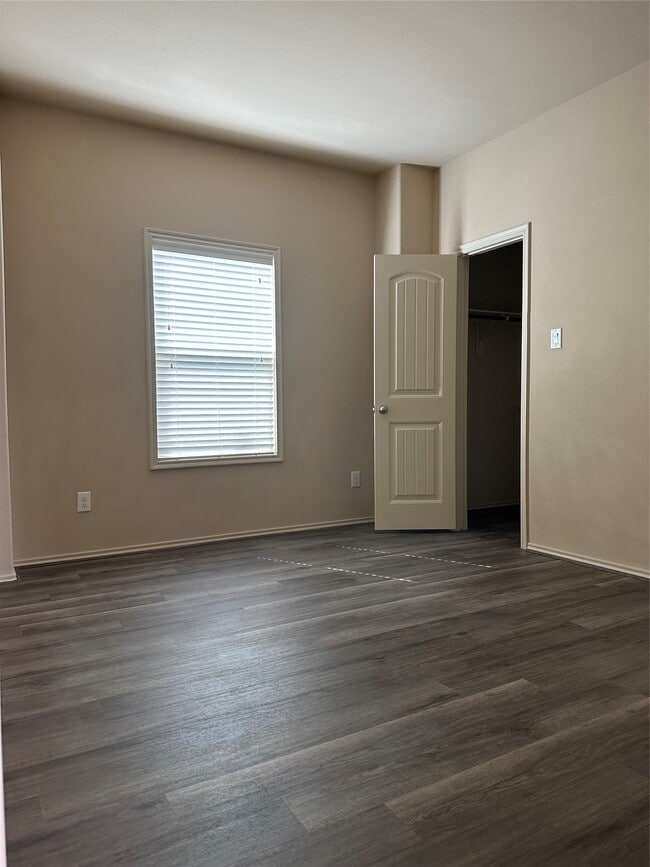 Building Photo - 18319 Amalfi Coast Dr