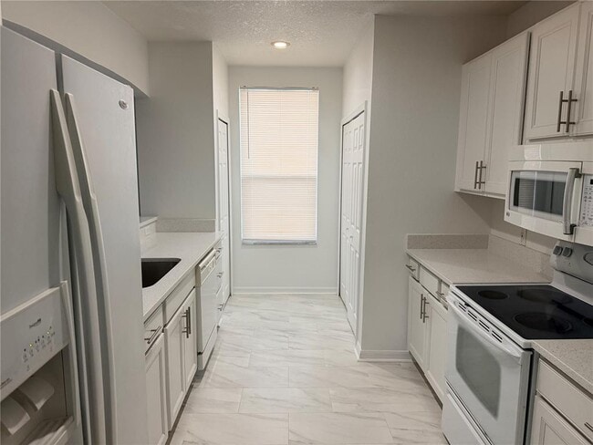Building Photo - 642 Captiva Cir