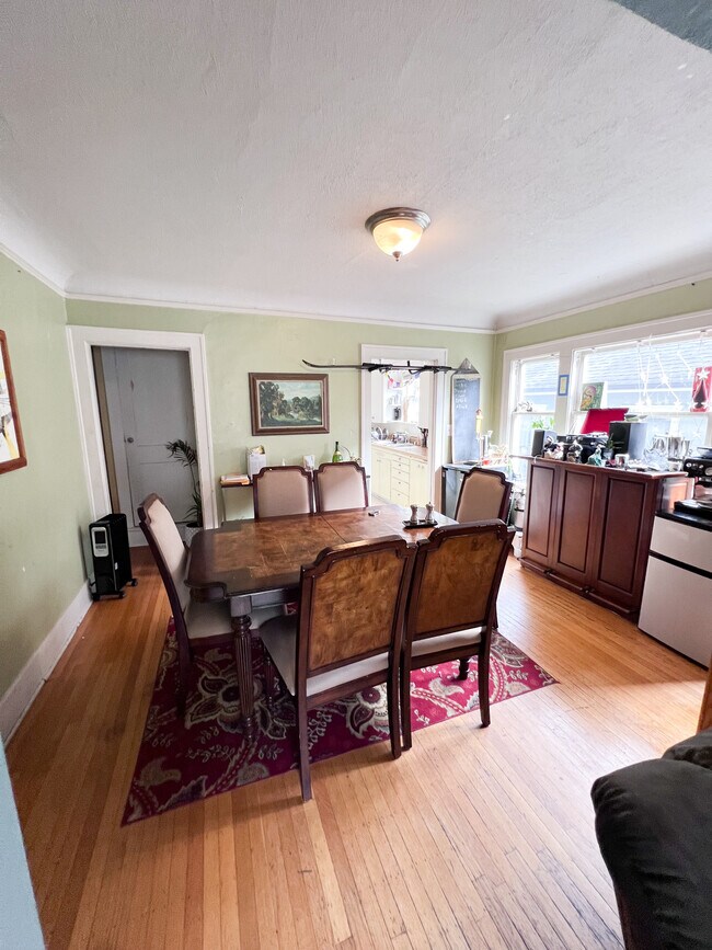 Building Photo - 4020