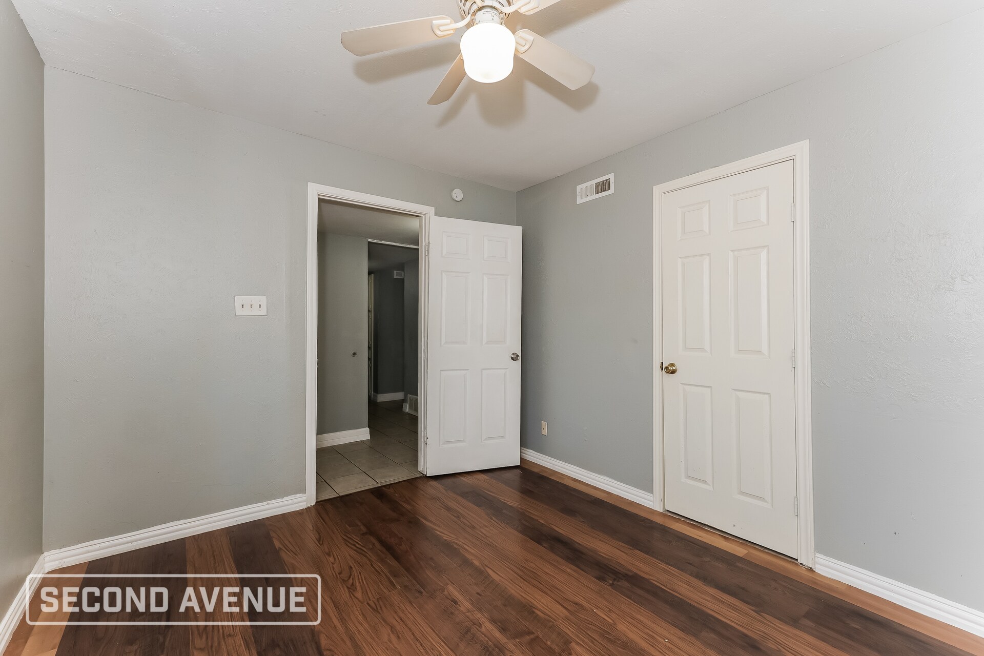 Building Photo - 7525 Ashcrest Ln