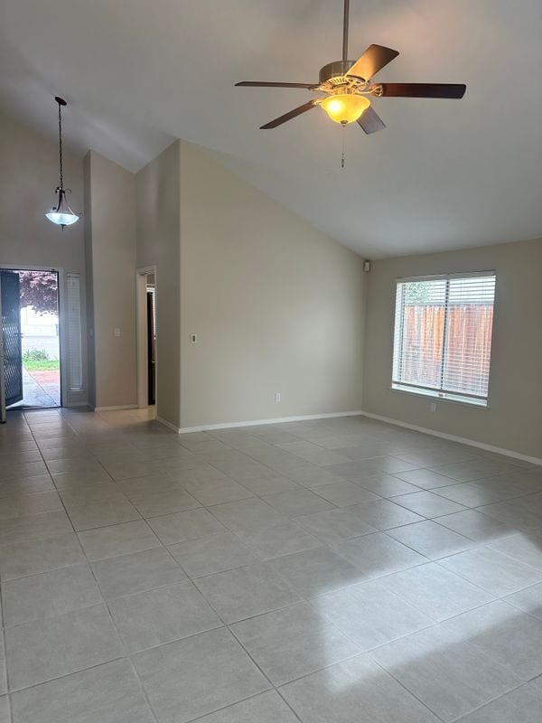 Building Photo - 430 Silvertail Pl