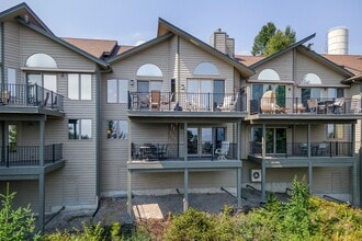 Building Photo - 222 Pennant Ln