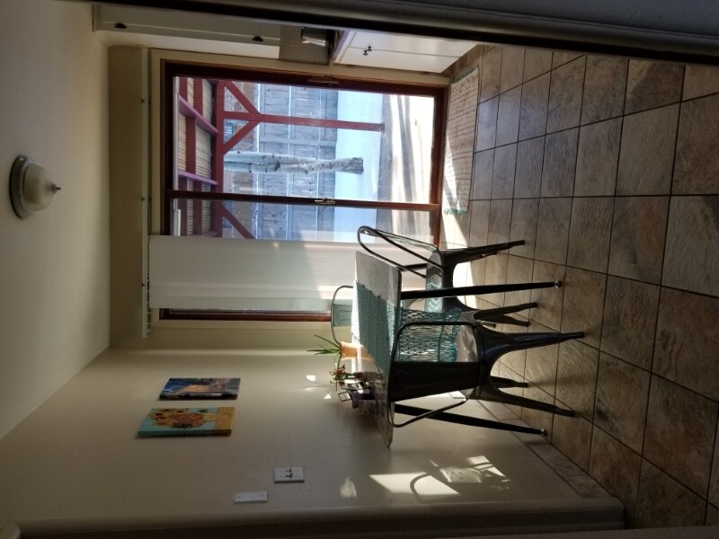 Building Photo - 1325 Crestmore Pl