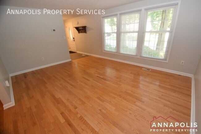Building Photo - 528 Bay Green Dr