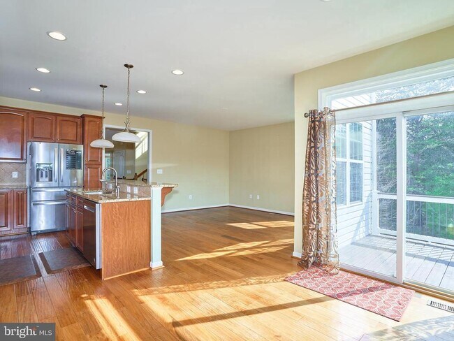 Building Photo - 41625 Broxbourne Terrace