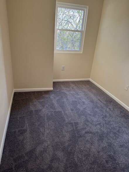 Building Photo - 17431 Hoskinson Rd