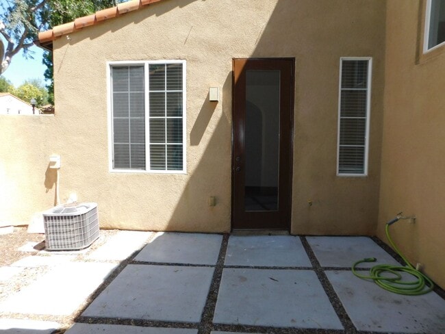 Building Photo - Beautiful detached home in Quail Hill. 2 M...
