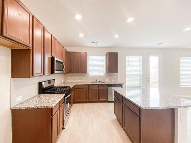 Building Photo - 6634 Elks Trace