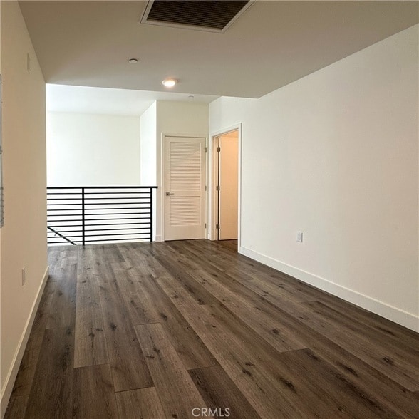 Building Photo - 14019 Vanowen St