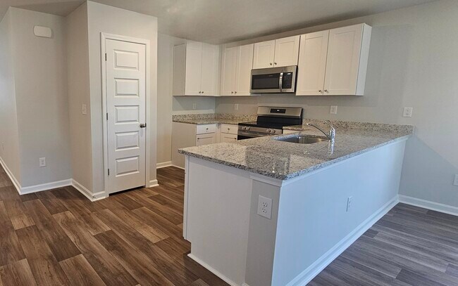 Building Photo - 337 Sweet Vernal St