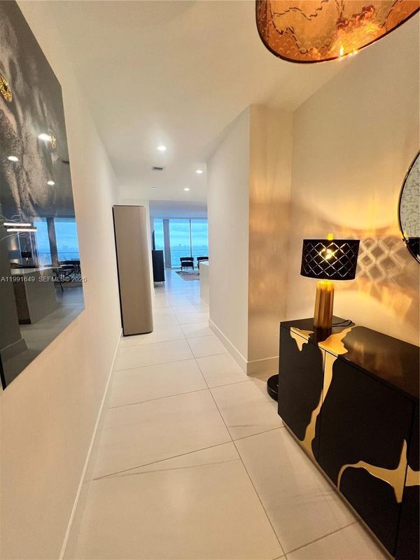 Building Photo - 153 N Seabreeze Blvd