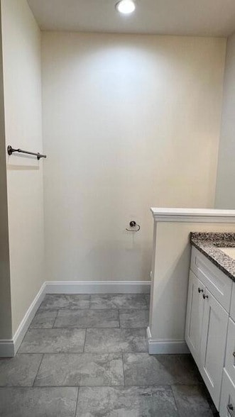 Building Photo - 1915 Cypress Ln