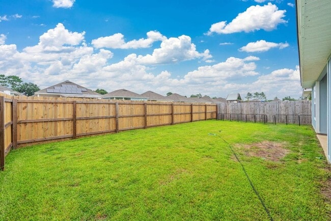 Building Photo - 3 Bedroom plus office/flex space in Crestv...