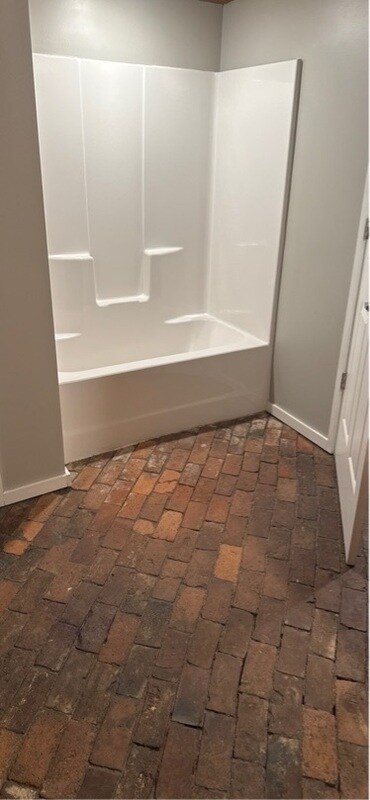 Building Photo - 116 N 5th St