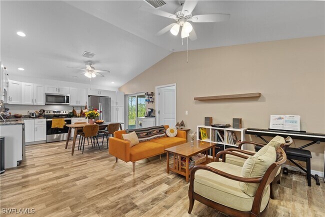 Building Photo - 27433 Las Lomas Dr