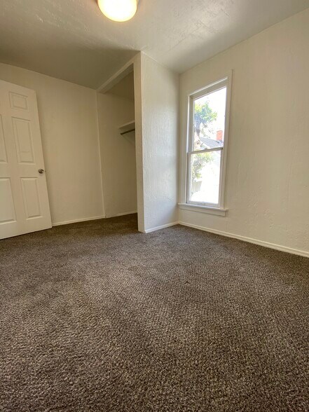 Building Photo - 1247 Quarry Ave NW