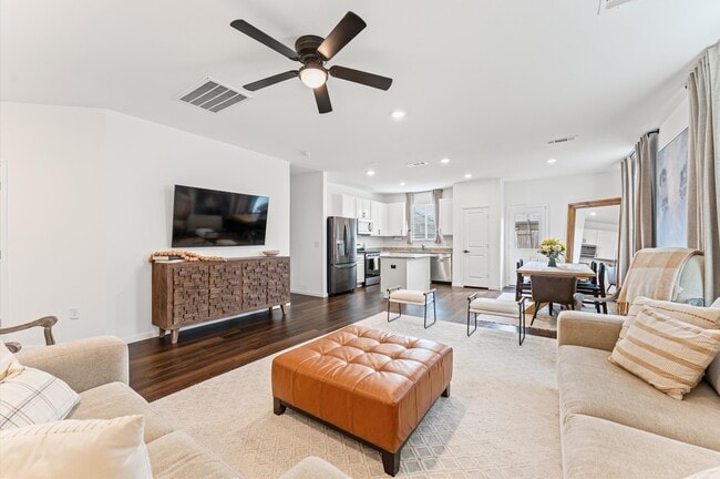 Building Photo - 17918 Baleage Ln