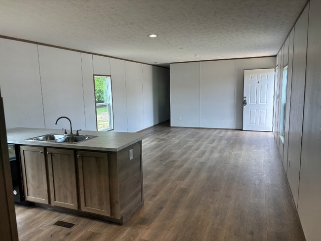 Building Photo - 2043 Southern Crest Dr