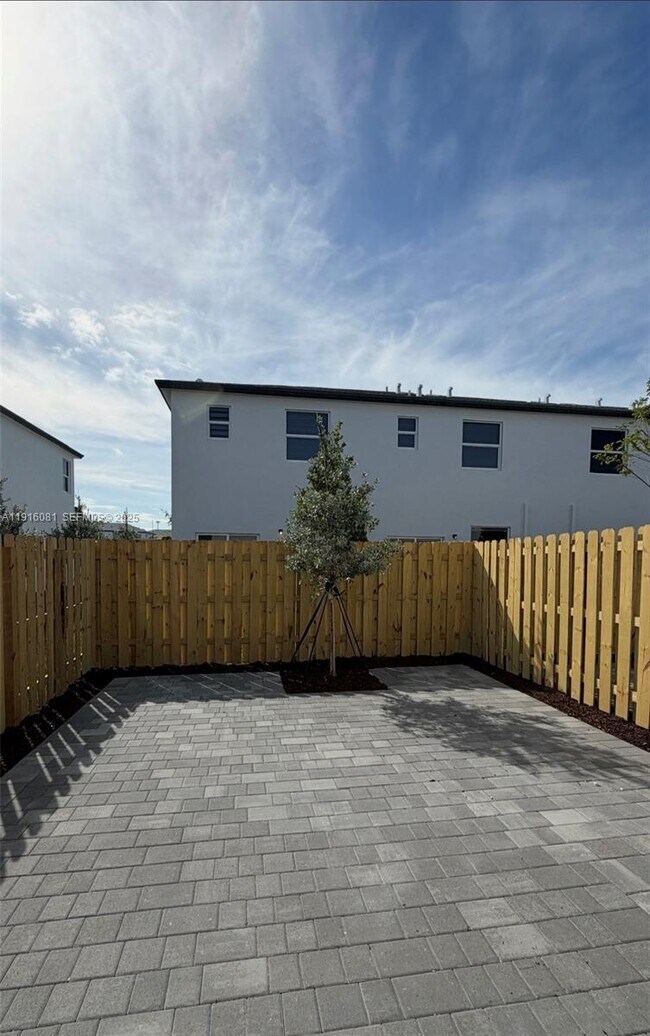 Building Photo - 15584 SW 276th Terrace