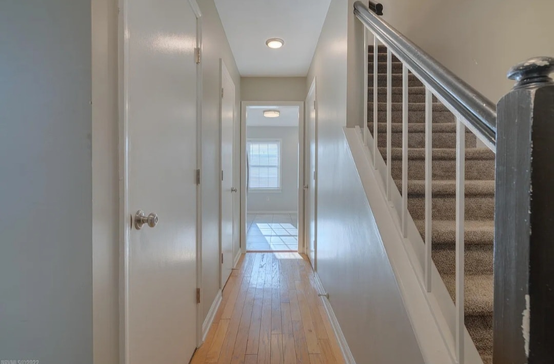 Building Photo - 812 Cambridge Rd