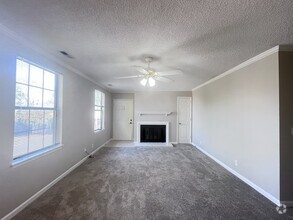 Building Photo - End Unit Now Leasing-Minutes from Nashvill...