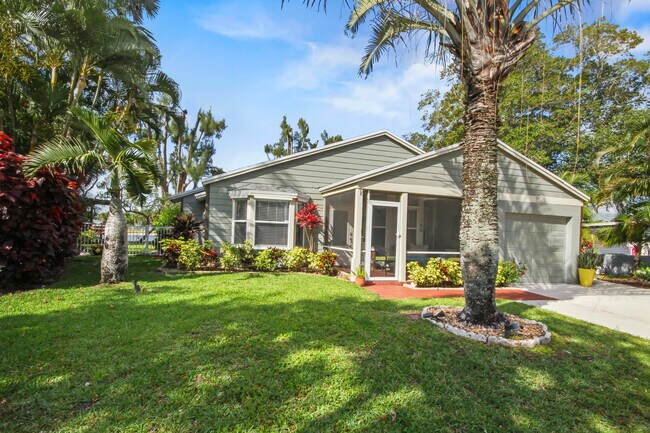 Building Photo - 9165 Beverly Ct