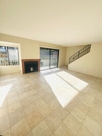 Building Photo - LA JOLLA VILLAGE LIVING! SPACIOUS 3BD/2.5BA TOWNHOME AVAILABLE JUNE for $4,795/mo!