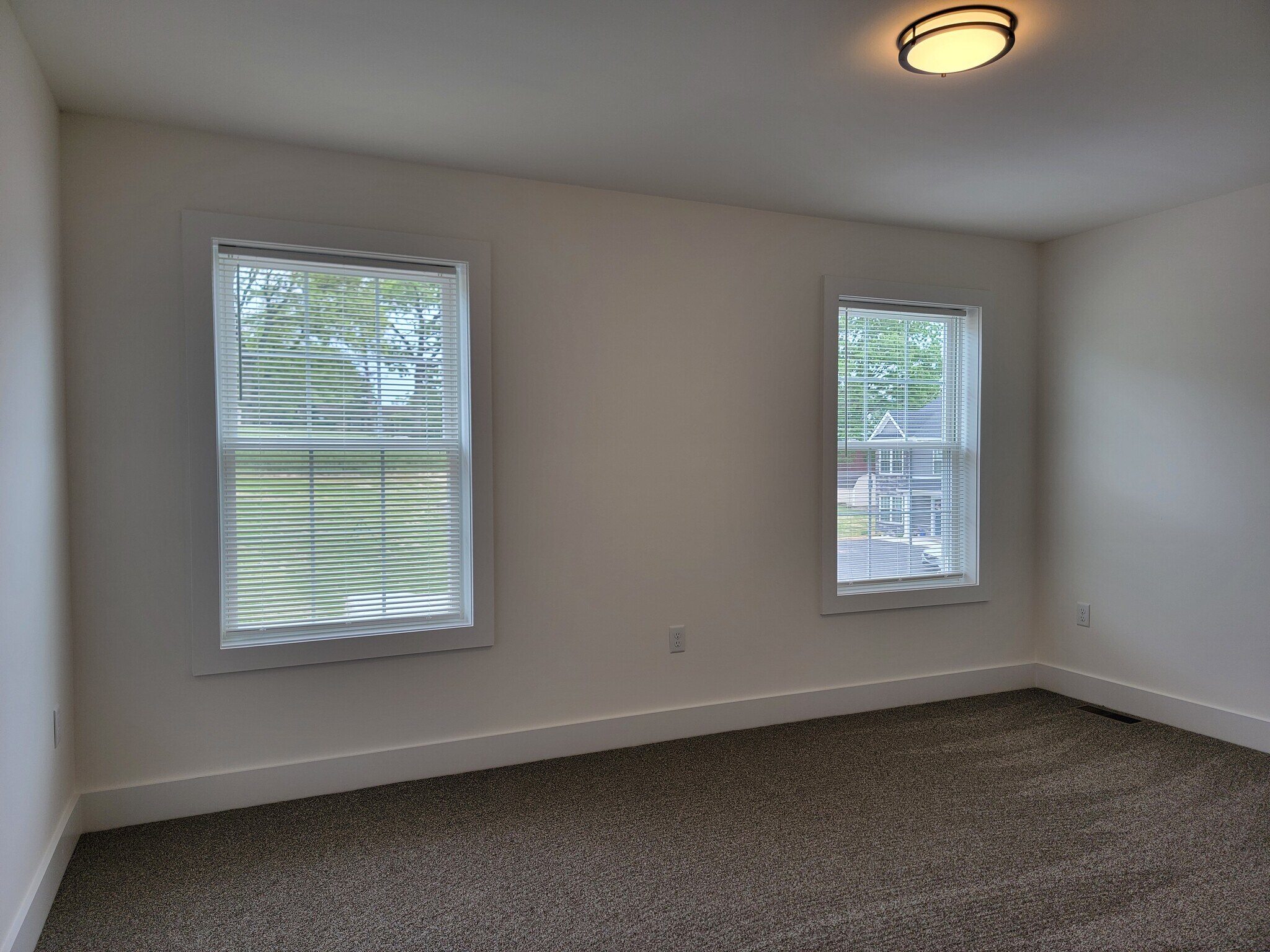 Building Photo - 17 Burk Ct