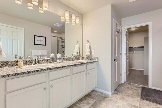 Building Photo - Modern Comfort Minutes from DIA — 3BR Town...