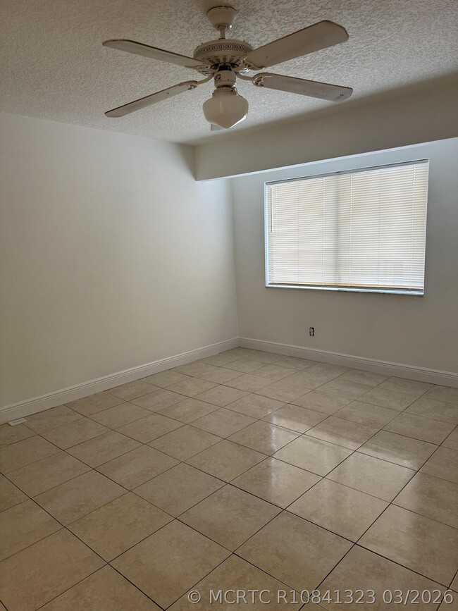 Building Photo - 4703 Pier Dr