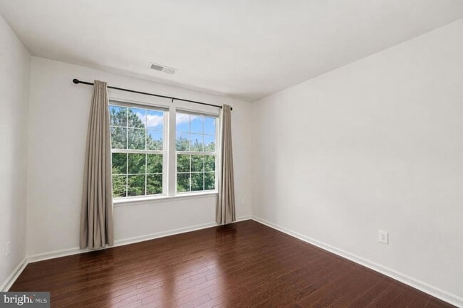 Building Photo - 16355 Boatswain Cir