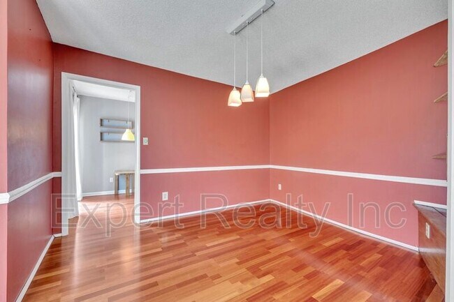 Building Photo - 18 Berrywood Dr
