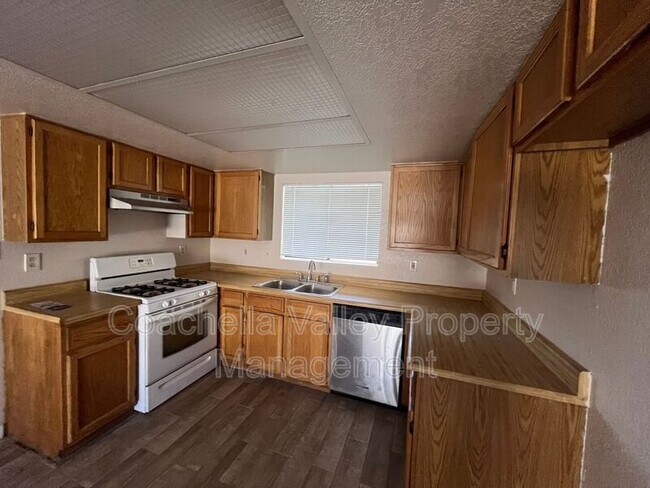 Building Photo - 32934 Rancho Vista Dr