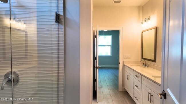 Building Photo - 414 Grove Ln