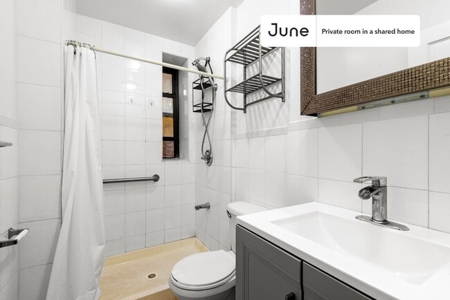 Building Photo - Room in Shared 3 bed/1 bath home