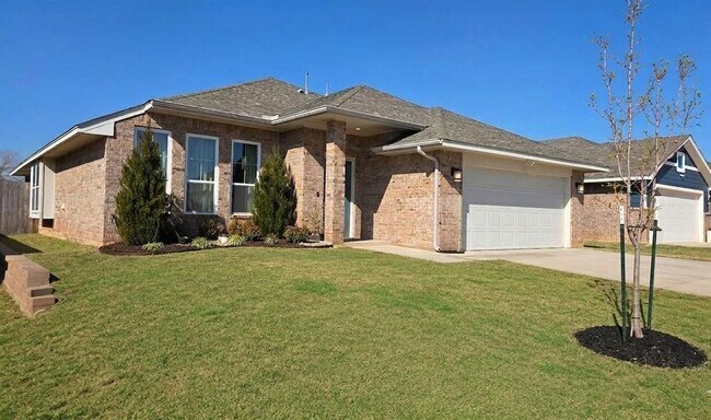 Building Photo - 2310 Arcady Ave