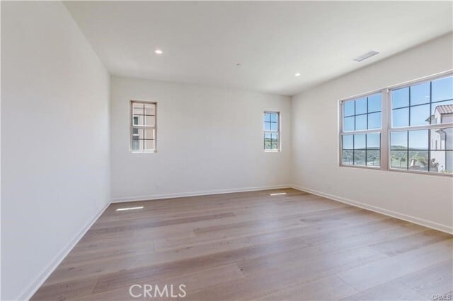 Building Photo - 113 Escala