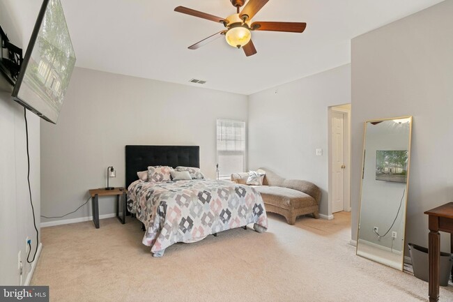 Building Photo - 14348 Sharpshinned Dr