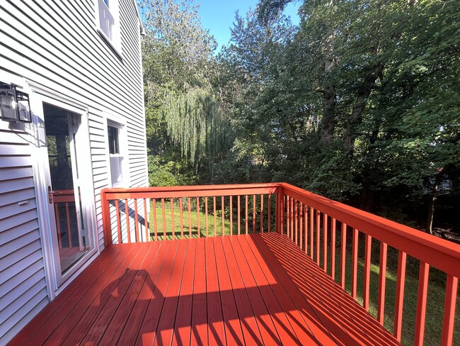 Building Photo - 21 Jones Ct