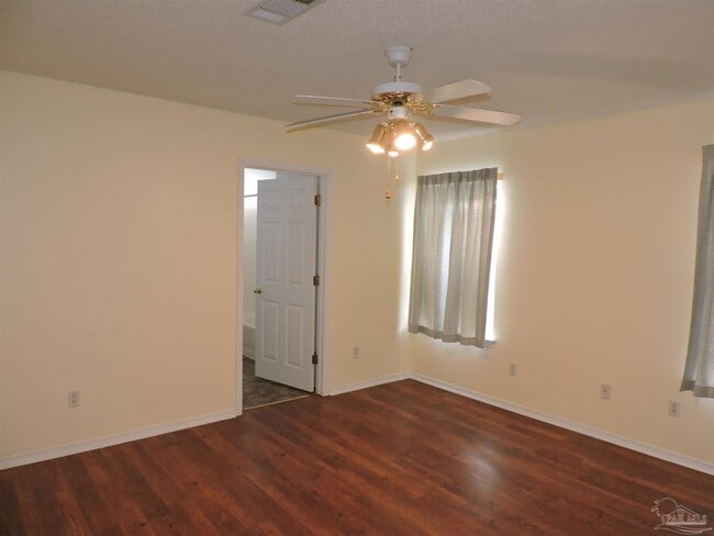 Building Photo - 345 Mirabelle Dr