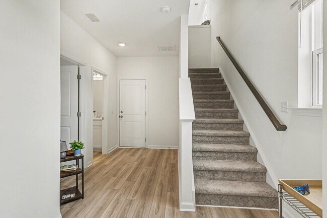 Building Photo - 801 Recess Pt Dr