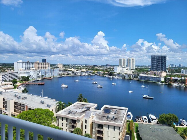 Building Photo - 137 Golden Isles Dr