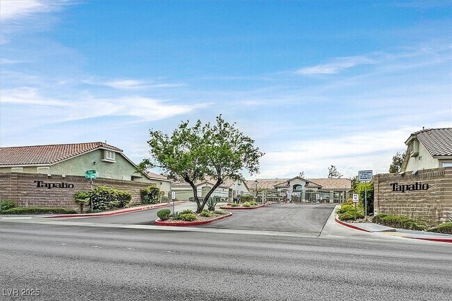 Building Photo - 100 Painted Valley St