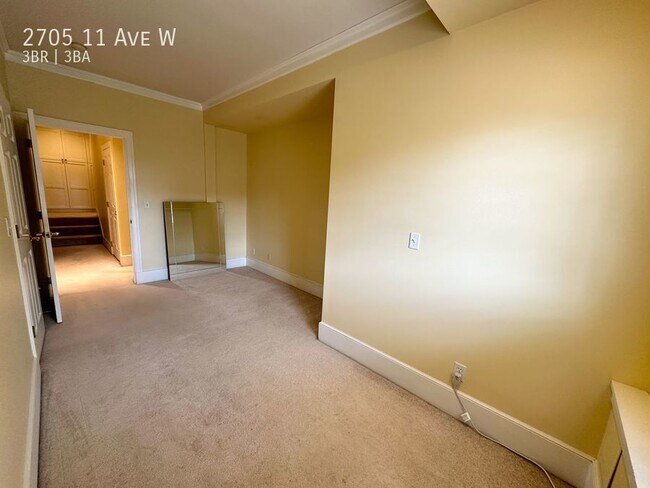 Building Photo - Queen Anne - Must See 3 Bedroom / 3 Bath Home