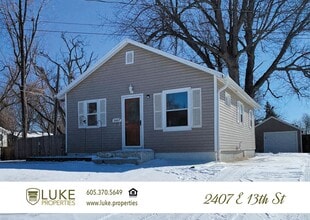 Building Photo - 2407 E 13th St