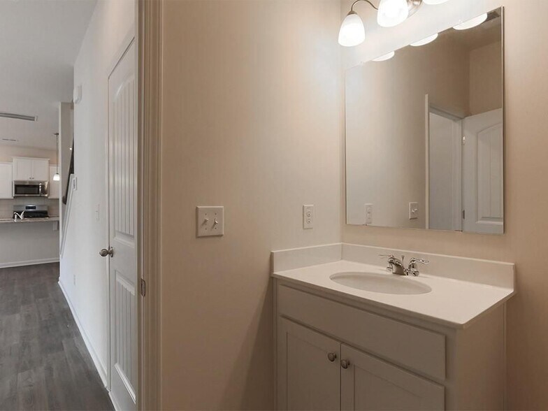 Building Photo - 114 Valimar Dr